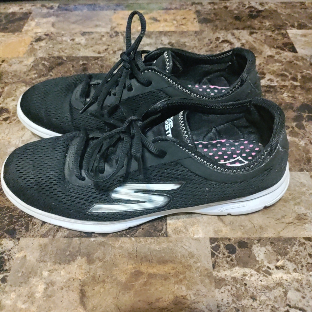Womens Skechers Black Go-Step Lite Goga mat Quick-